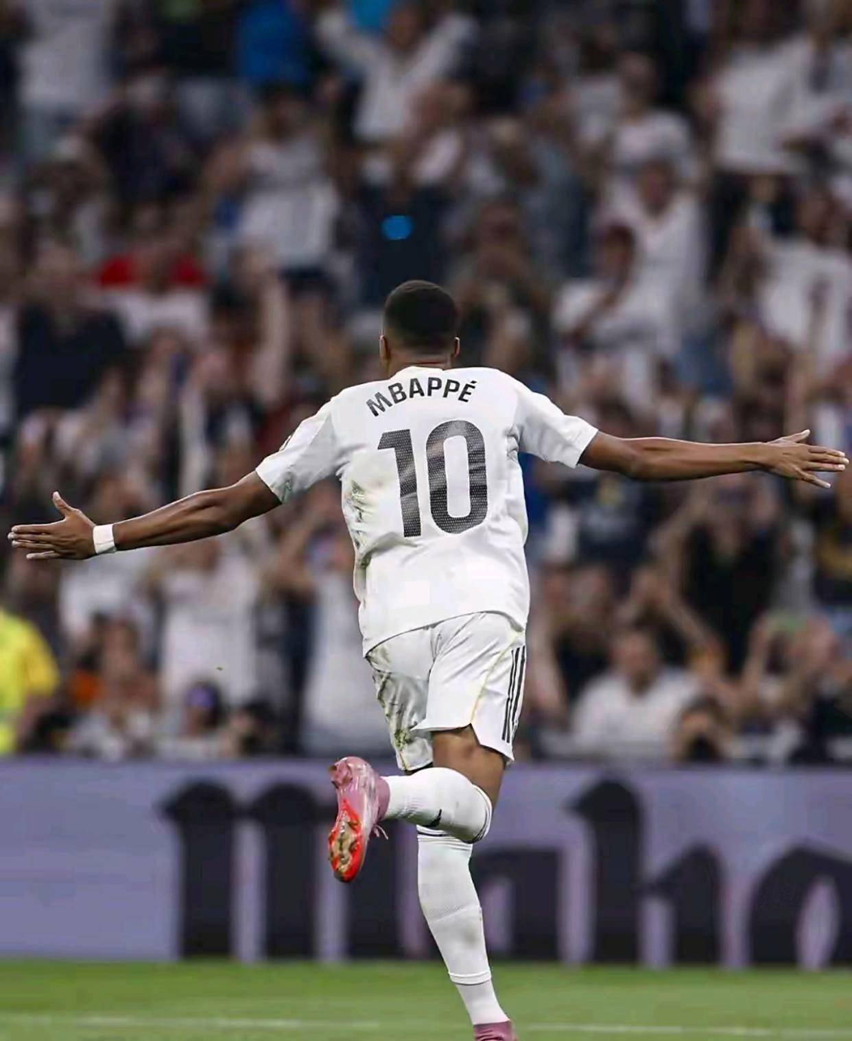 亚博-勇士不断突破！，姆巴佩连续七场比赛得分超过最后时刻胜出赛场气氛高涨-亚博